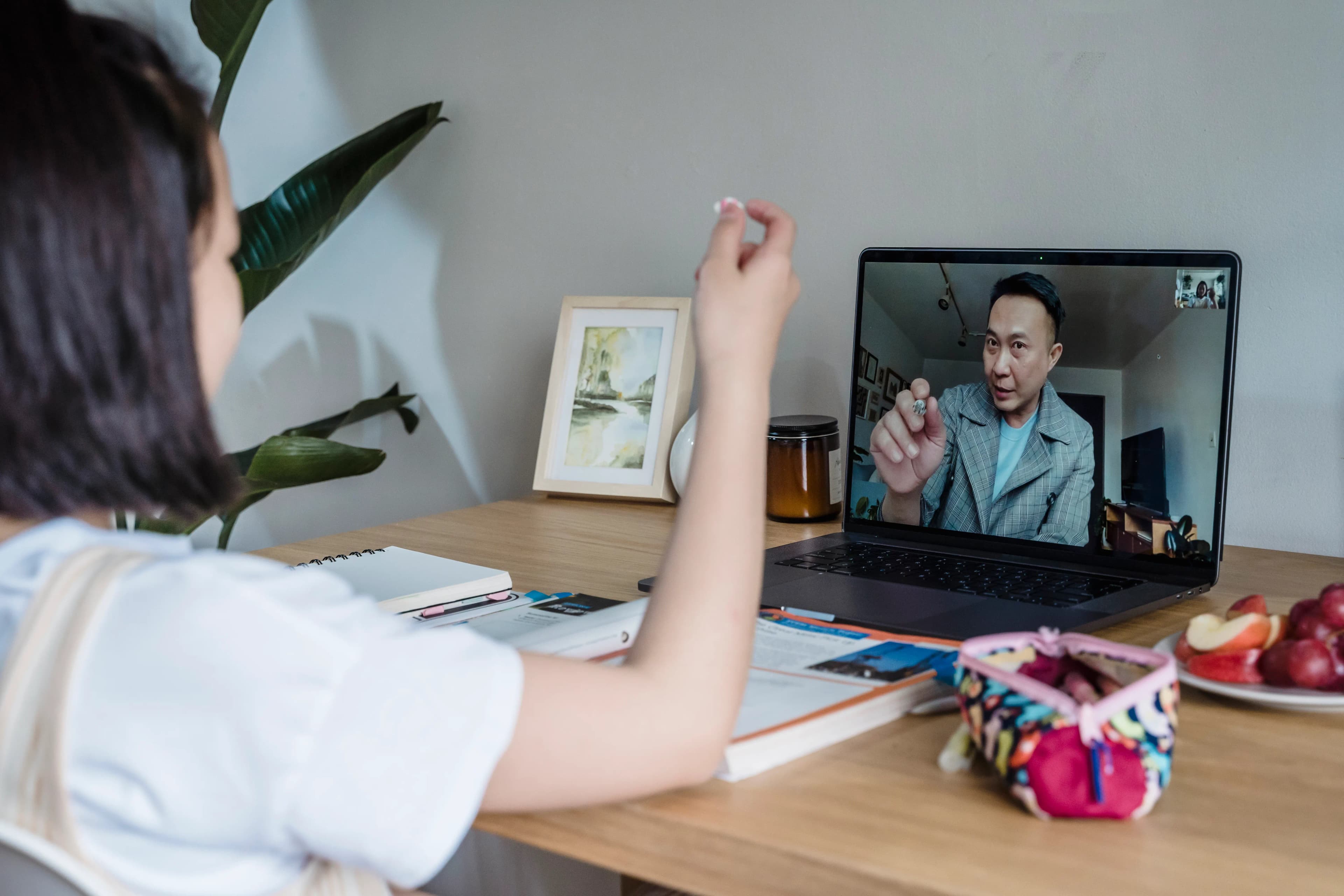 Best Online English Tutors in the UK: How to Choose the Right Tutor